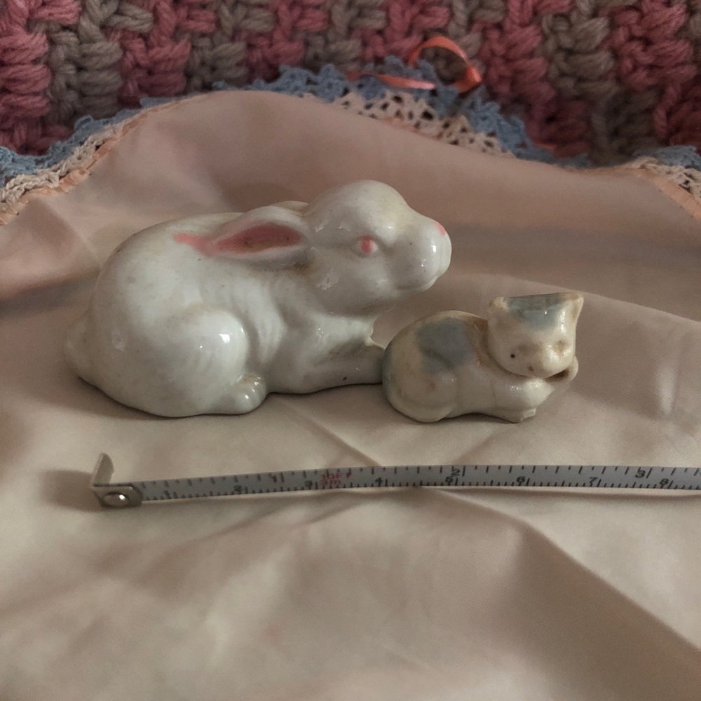 White Ceramic Rabbit and Kitten Figurine Set - Small Decorative Pet Statues